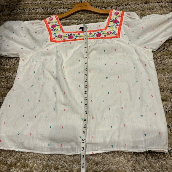 Talbots White Top with Multicolor Embroidery - Picture 11 of 13